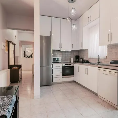 Greek Style With Jaquzzi & Barbeque