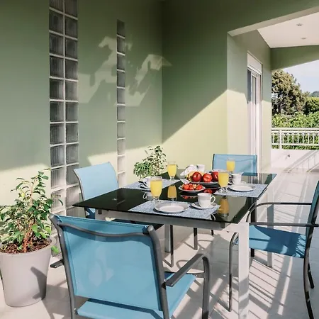 Greek Style With Jaquzzi & Barbeque