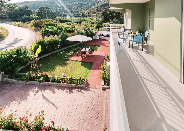 Greek Style With Jaquzzi & Barbeque Apartament