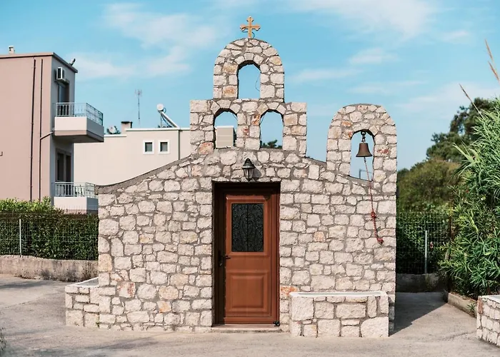 Greek Style With Jaquzzi & Barbeque * Jalisos