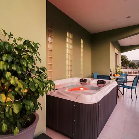 Greek Style With Jaquzzi & Barbeque Ιαλυσός Ρόδος